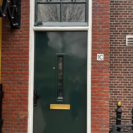 By Adm Leiden